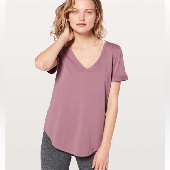 Lululemon Top - Picture 1 of 3
